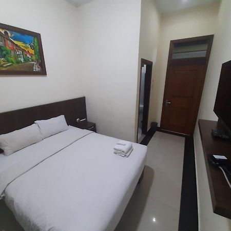 Urbanview Alfiya Hotel Lampung Bandar Lampung Exteriör bild