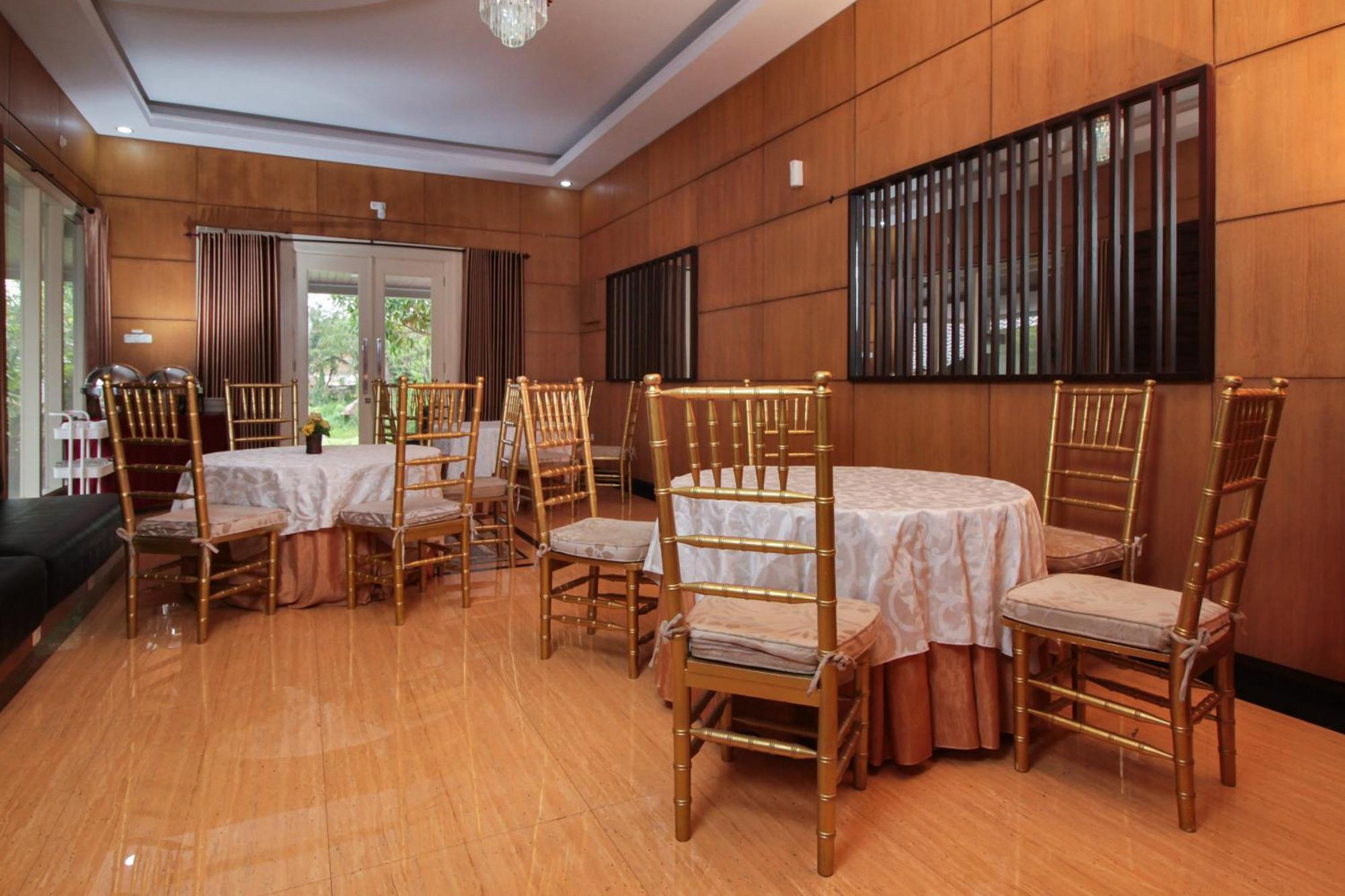 Urbanview Alfiya Hotel Lampung Bandar Lampung Exteriör bild