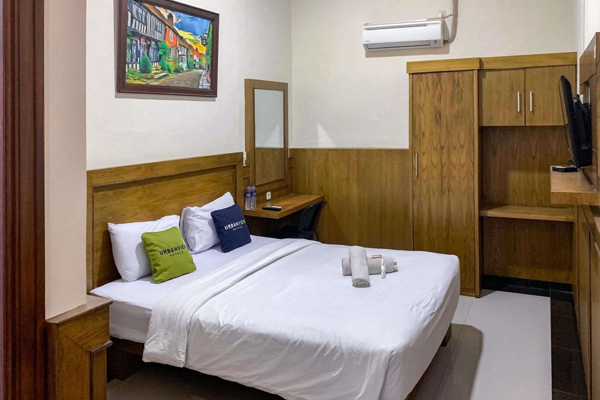 Urbanview Alfiya Hotel Lampung Bandar Lampung Exteriör bild