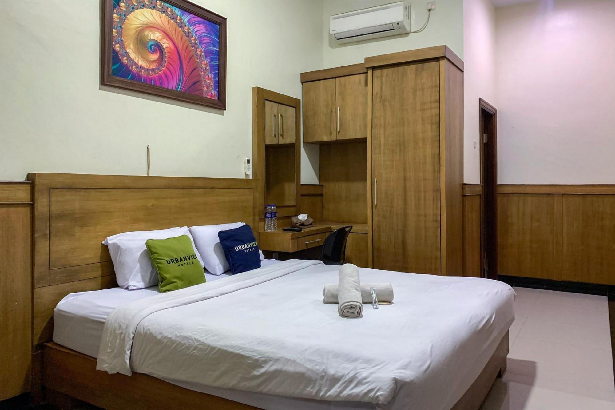 Urbanview Alfiya Hotel Lampung Bandar Lampung Exteriör bild